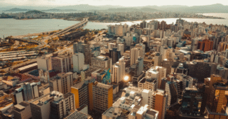 imagem ilustrativa de apartamentos em florianópolis - tudo em um app