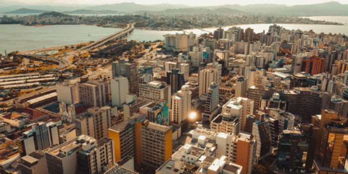 imagem ilustrativa de apartamentos em florianópolis - tudo em um app